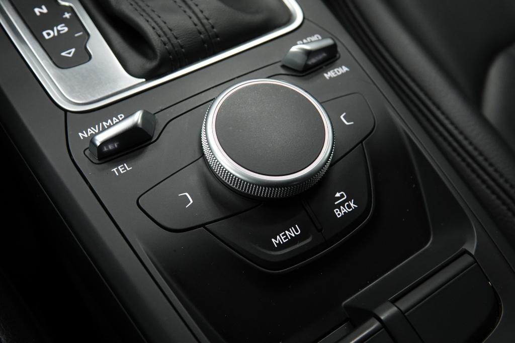 Audi Q2 1.4 tfsi | s-line | pdc | leder |