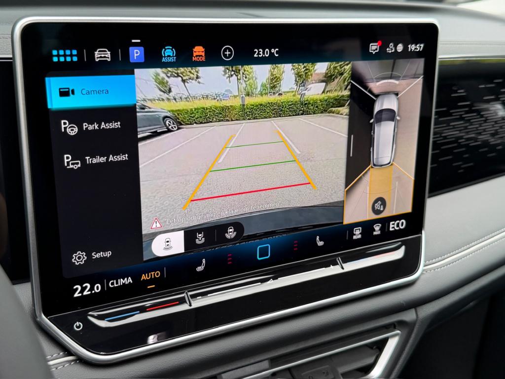 Volkswagen Tiguan 1.5 ehybrid elegance 204pk | trekhaak | 20 inch | 360 cam