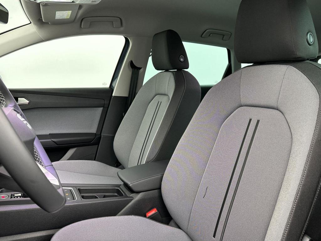 Seat Leon style business intense 1.5 tsi ehybrid 150 kw / 20