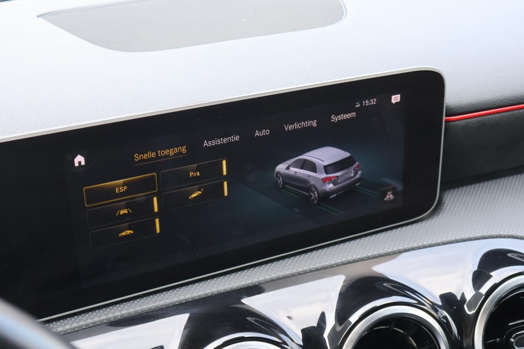 Mercedes-Benz A-Klasse 180 business solution amg l automaat l camera l temp