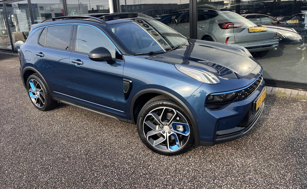 Lynk & Co 01 1.5 261pk phev 7dcth , panodak , adaptive cc , carplay