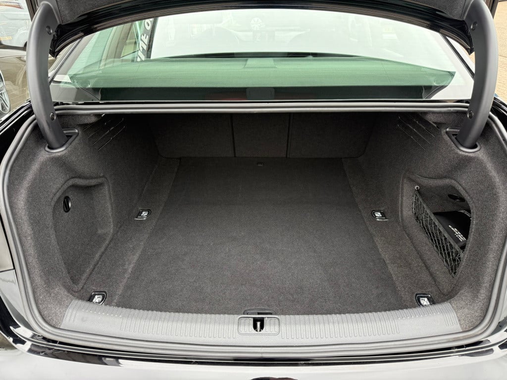 Audi A4 limousine 1.4 tfsi