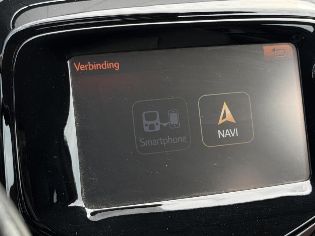 Citroen C1 1.0 e-vti shine navigatie + park. sensor, nl-auto!