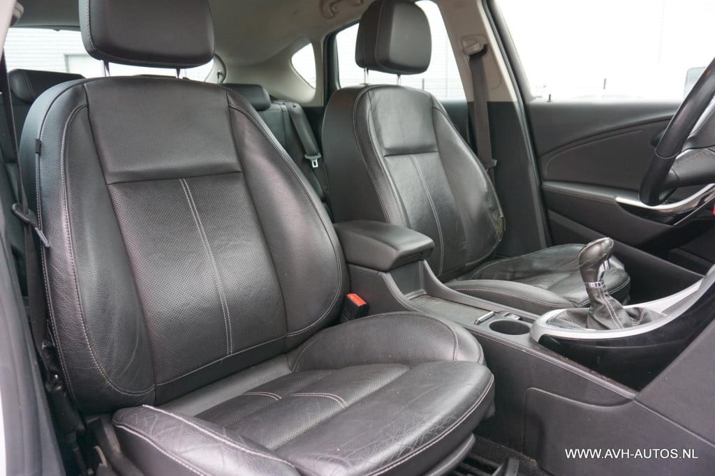 Opel Astra 1.6 turbo sport