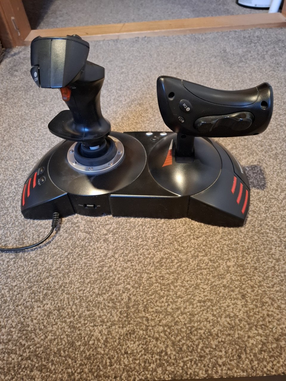 Hotas t-flight thrusmaster