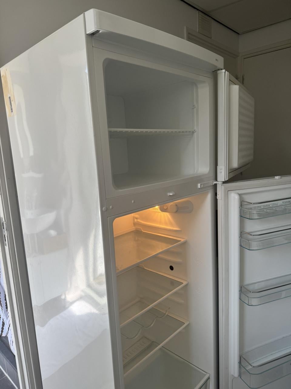 Miele Koel-Vriescombinatie (KT 2440 SD) – Aparte Vriezer!