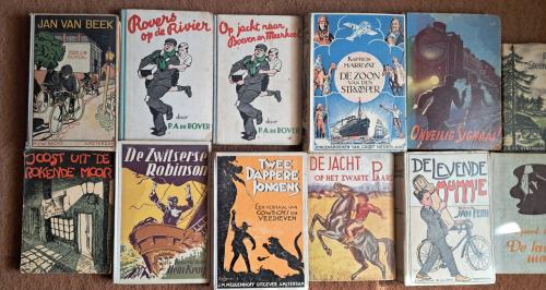 Oude jeugdboeken met mooie voorkanten