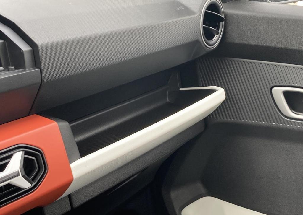 Dacia Spring black edition 65 - demo - dc lader