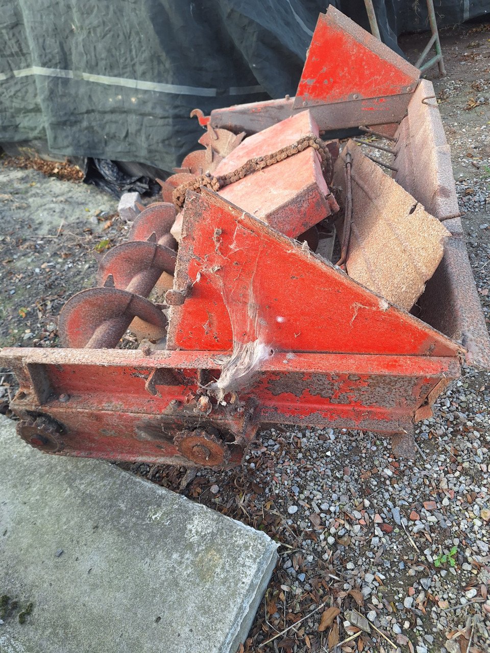 Te koop mestwals van krone mest verspreider.