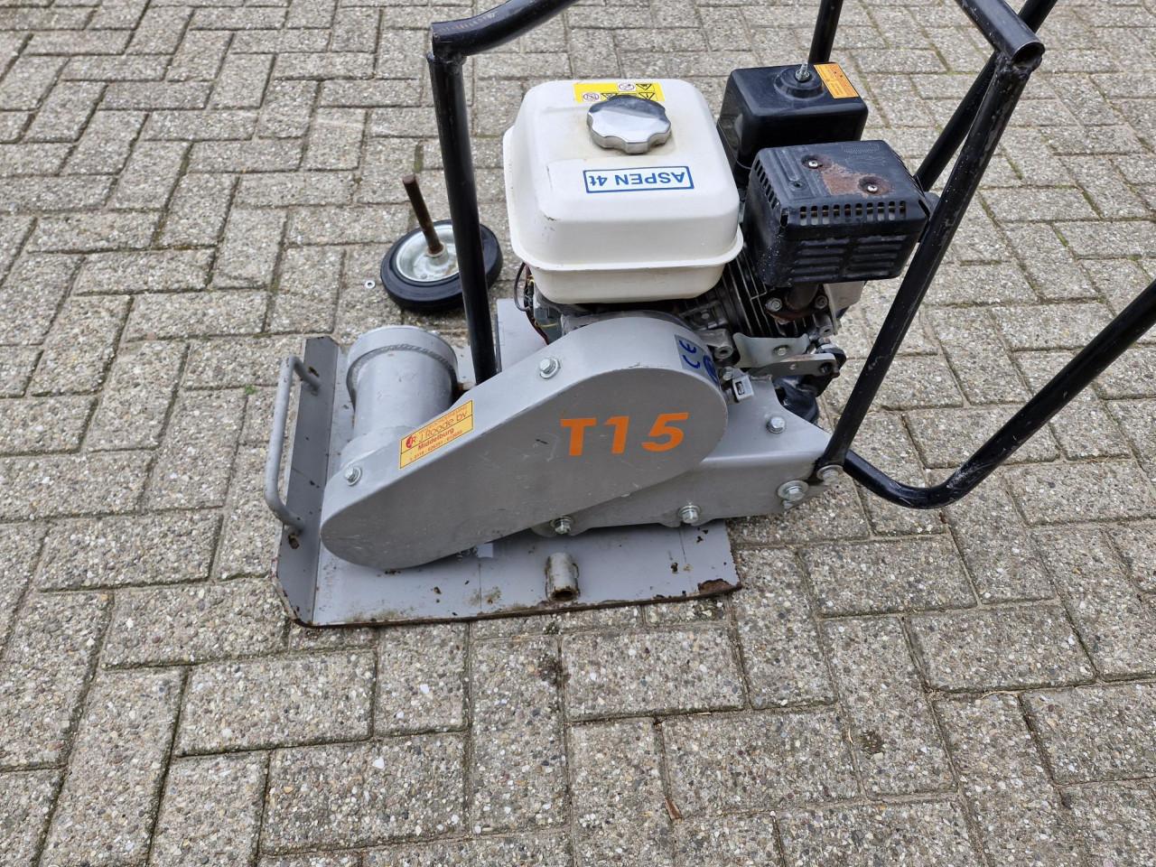 Trilpaat met honda motor