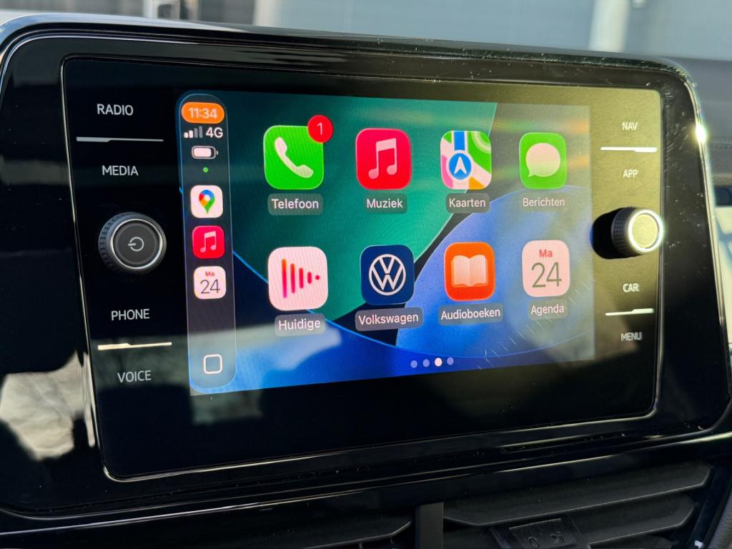 Volkswagen T-roc 1.5 tsi r-line | black style | panoramadak | 19 inch | cam