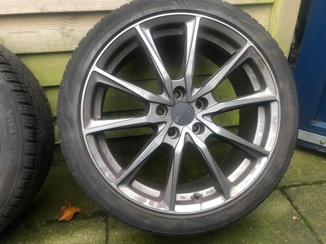 Sportvelgen met banden