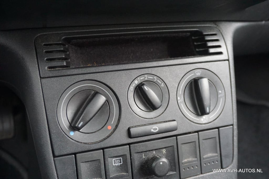 Volkswagen Lupo 1.4-16v trendline automaat