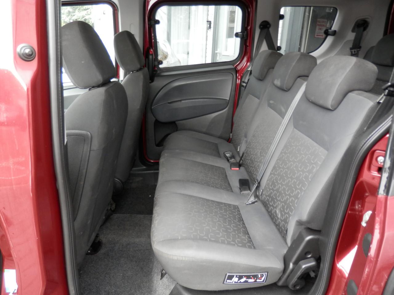 Auto Garant Biedt Aan: Fiat Doblo 1.4 Dynamic 7P