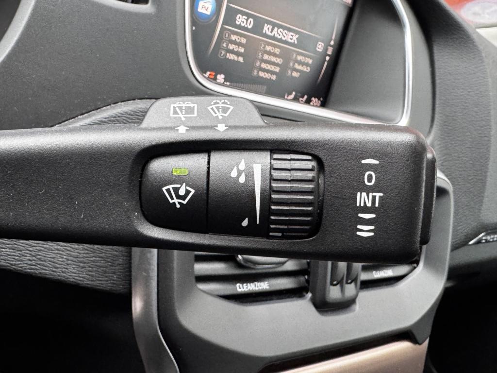 Volvo V40 cross country 1.5 t3 summum