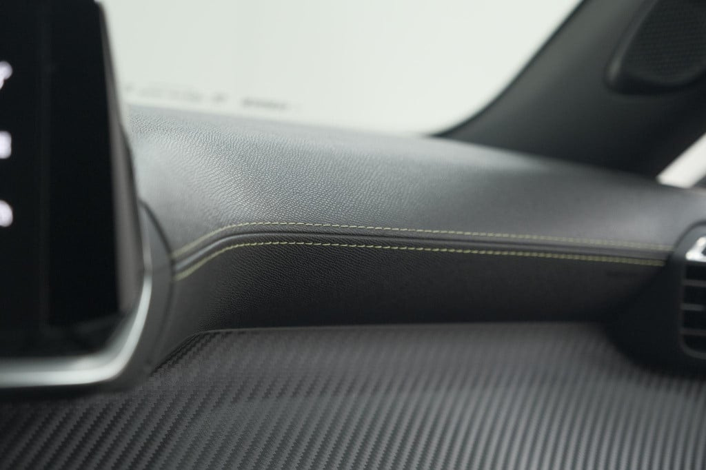 Peugeot 2008 puretech 130 gt-line | trekhaak | camera | apple carplay | par