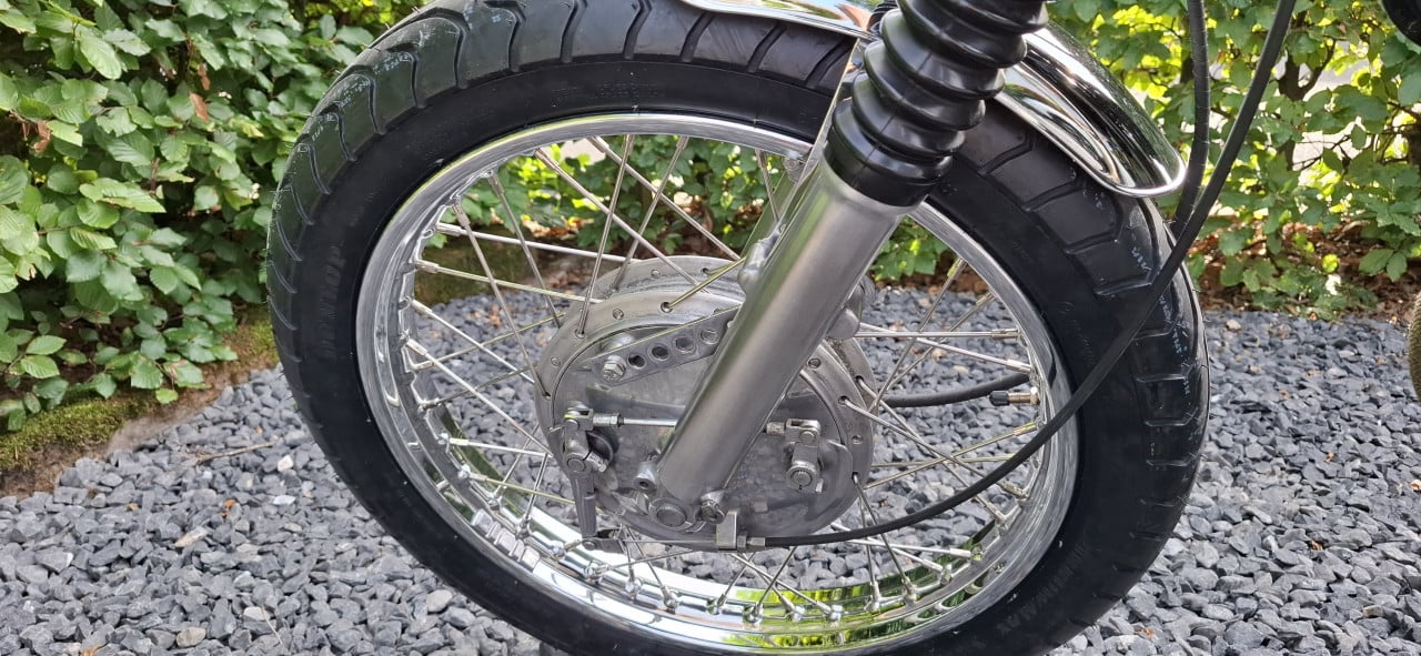 Honda cb 450 k1 cafe-racer en originele onderdelen