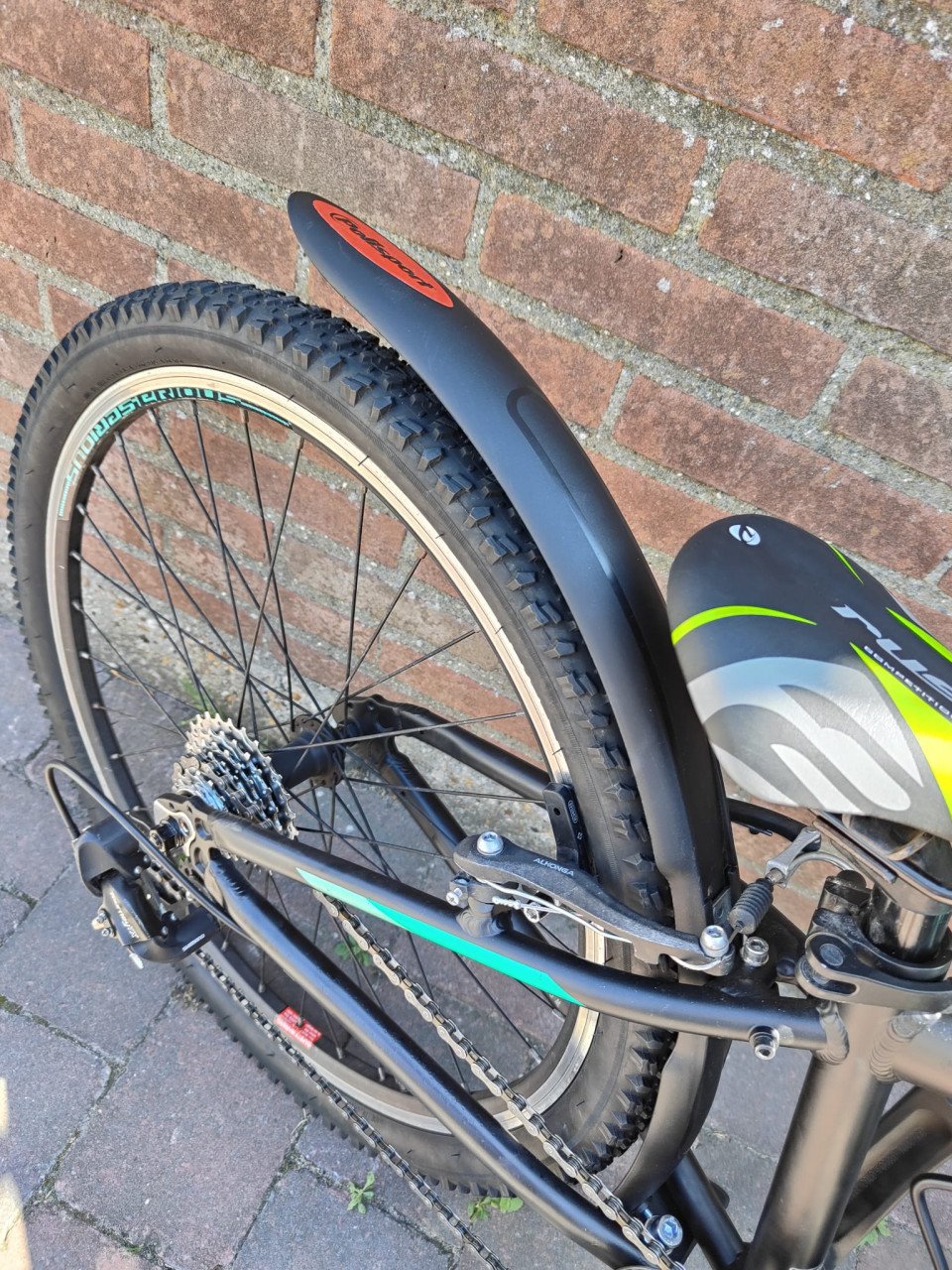 Serious rockville 24 inch mountainbike 7 versnellingen