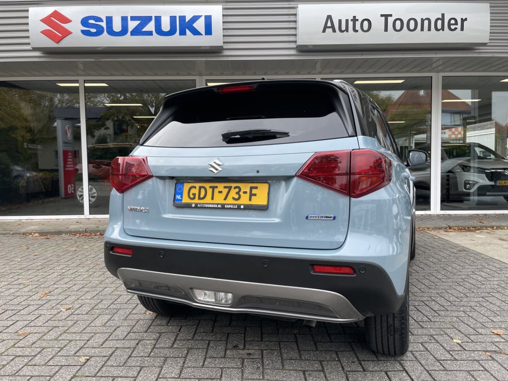 Suzuki Vitara 1.4 boosterjet style smart hybrid