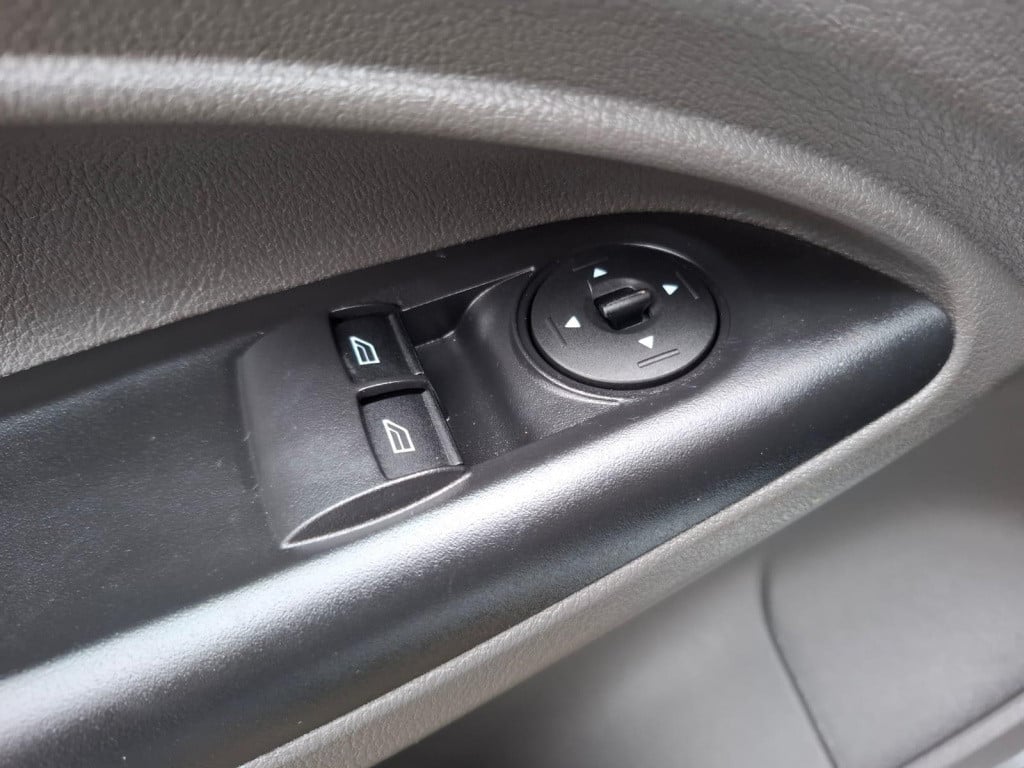 Ford Transit Connect 1.5 ecoblue l2 trend airco / cruise controle / kasten 