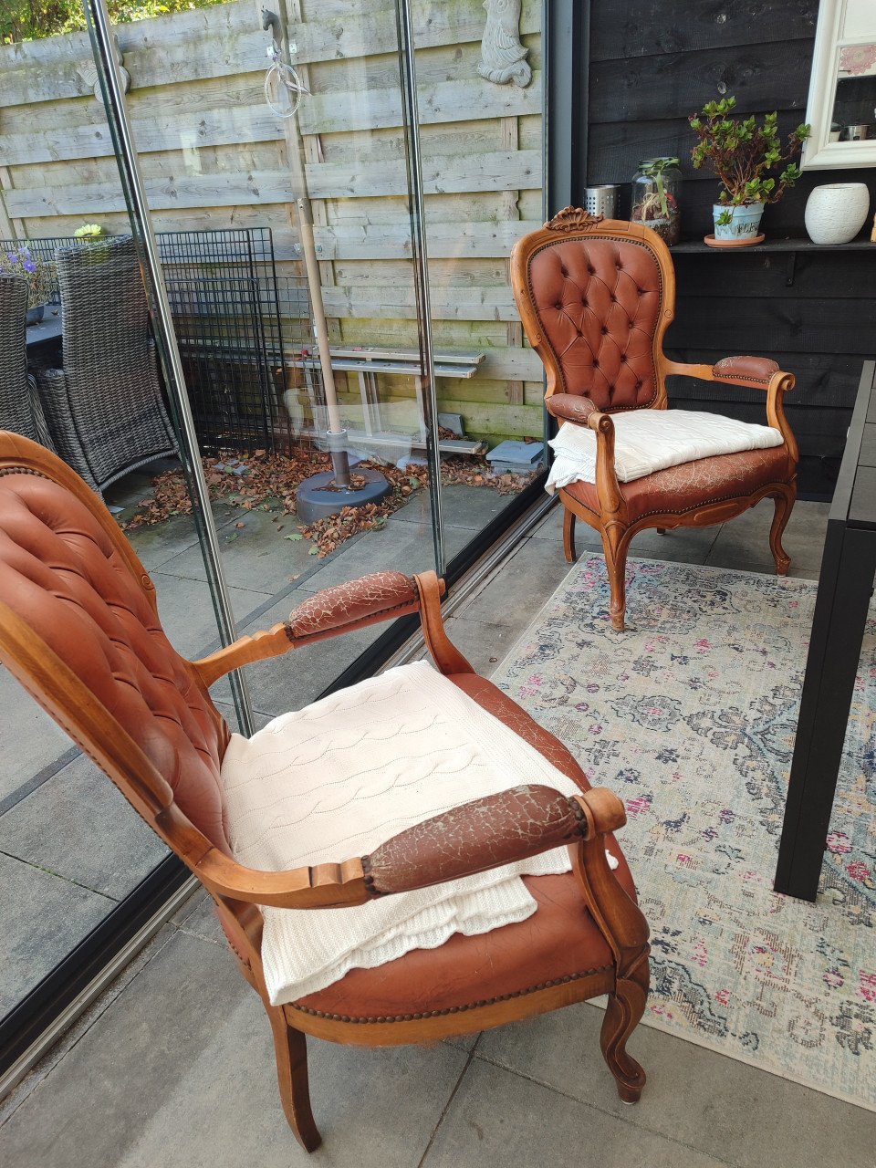 2 opknap stoelen antiek