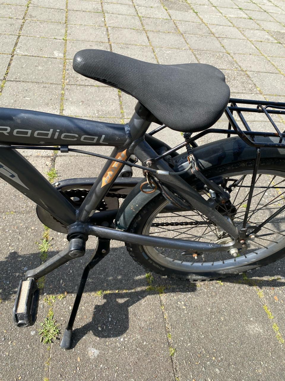 Jongens fietsje