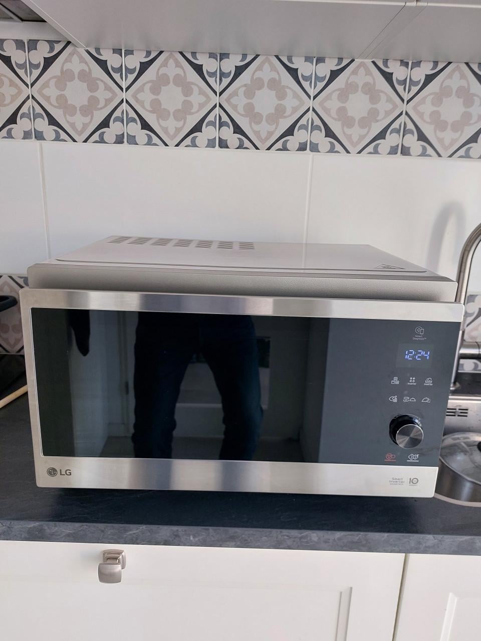 Combi oven-magnetron