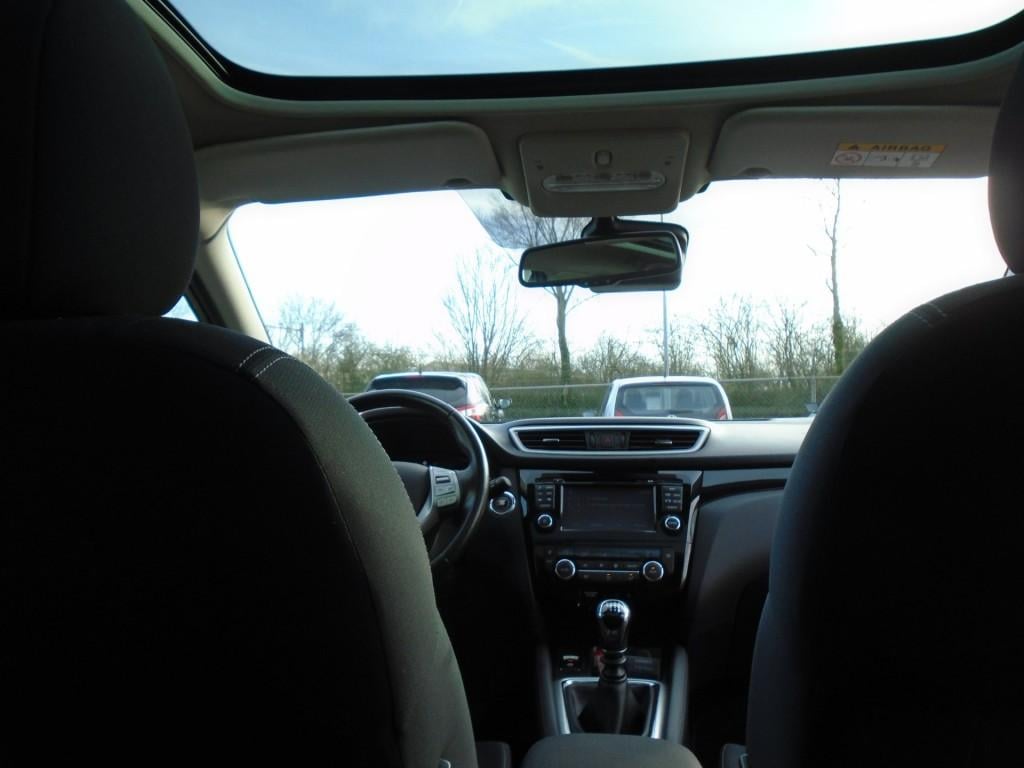 Nissan Qashqai 1.2 connect edition