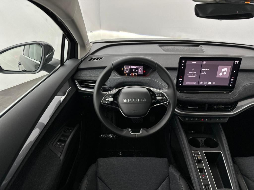 Skoda Elroq business edition elektromotor 210 kw / 286 pk suv