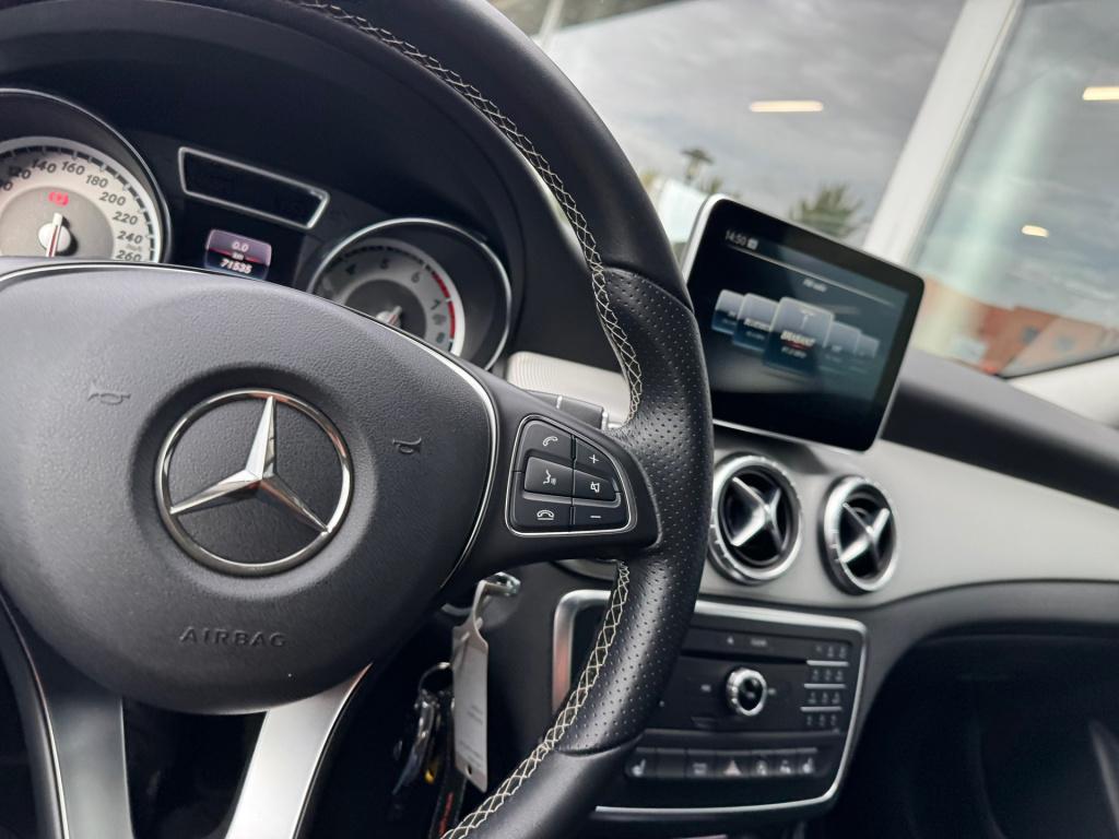 Mercedes-Benz Cla 180 urban automaat , apple-carplay , afneembare trekhaak