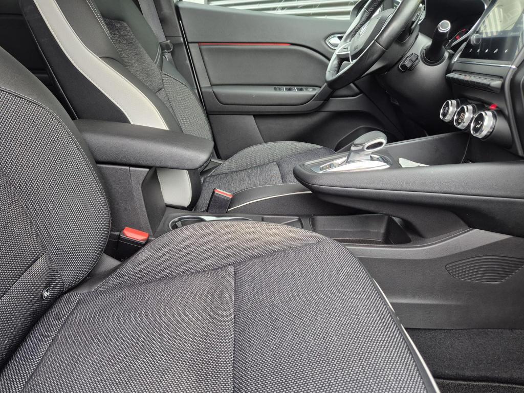 Renault Captur 1.3 tce 130 edc automaat intens verkocht