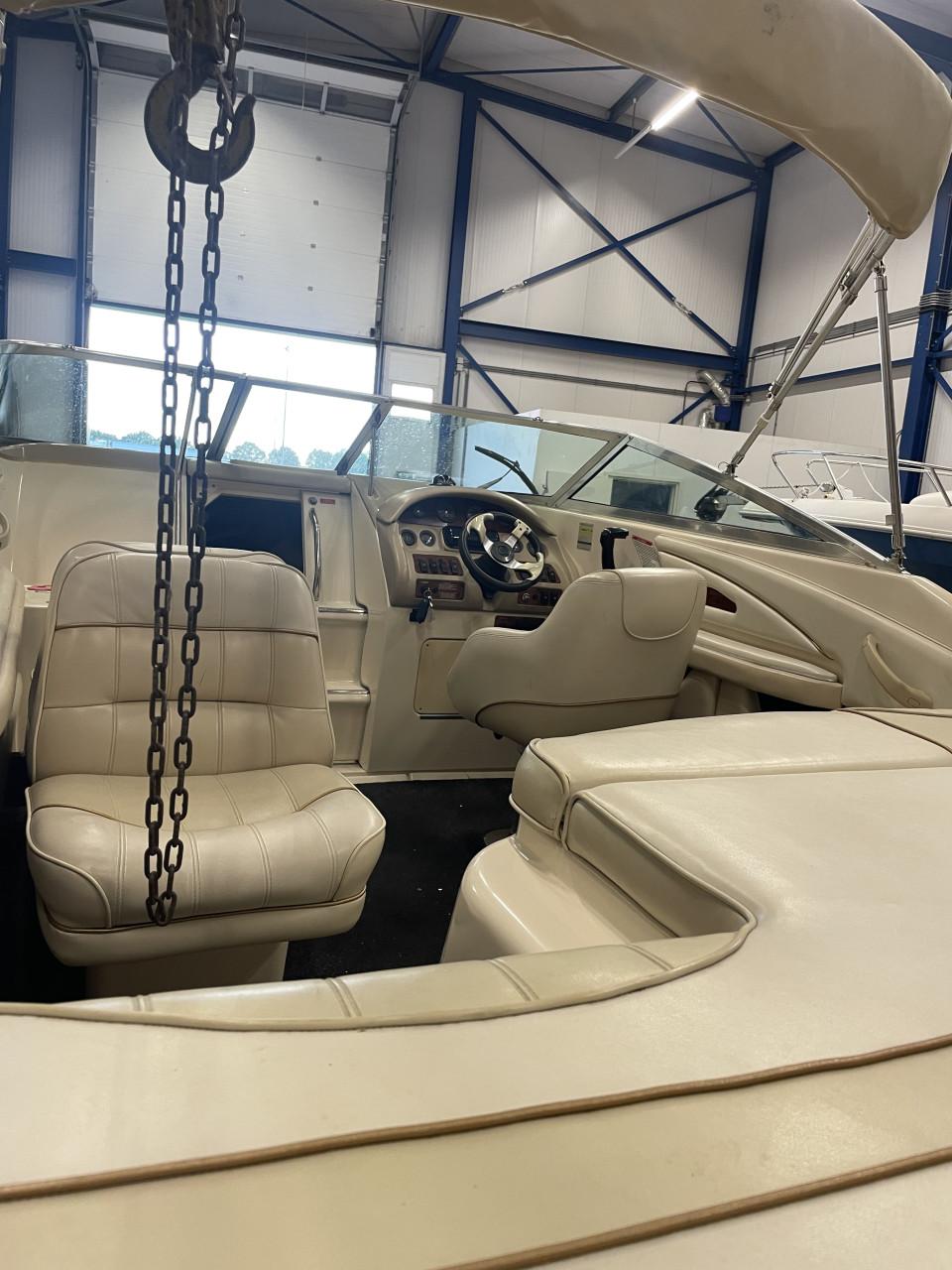 Sea Ray 220 Refit 2022 - Mooie Cuddy Cabin, V8!