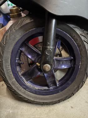 Piaggio Zip paarse voorvelg