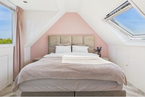 ZGAN: Luxe Boxspring met hoofdbord en 2 nachtkasten