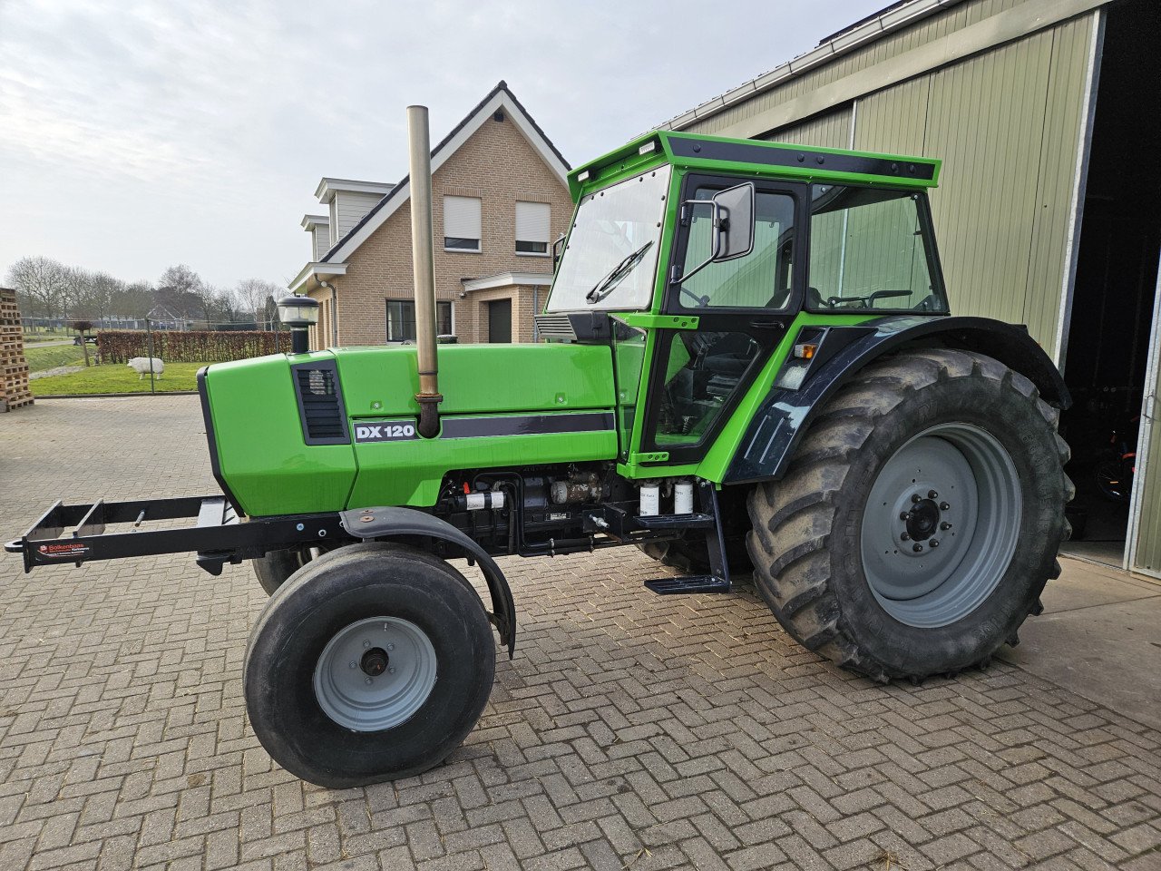Deutz dx 120