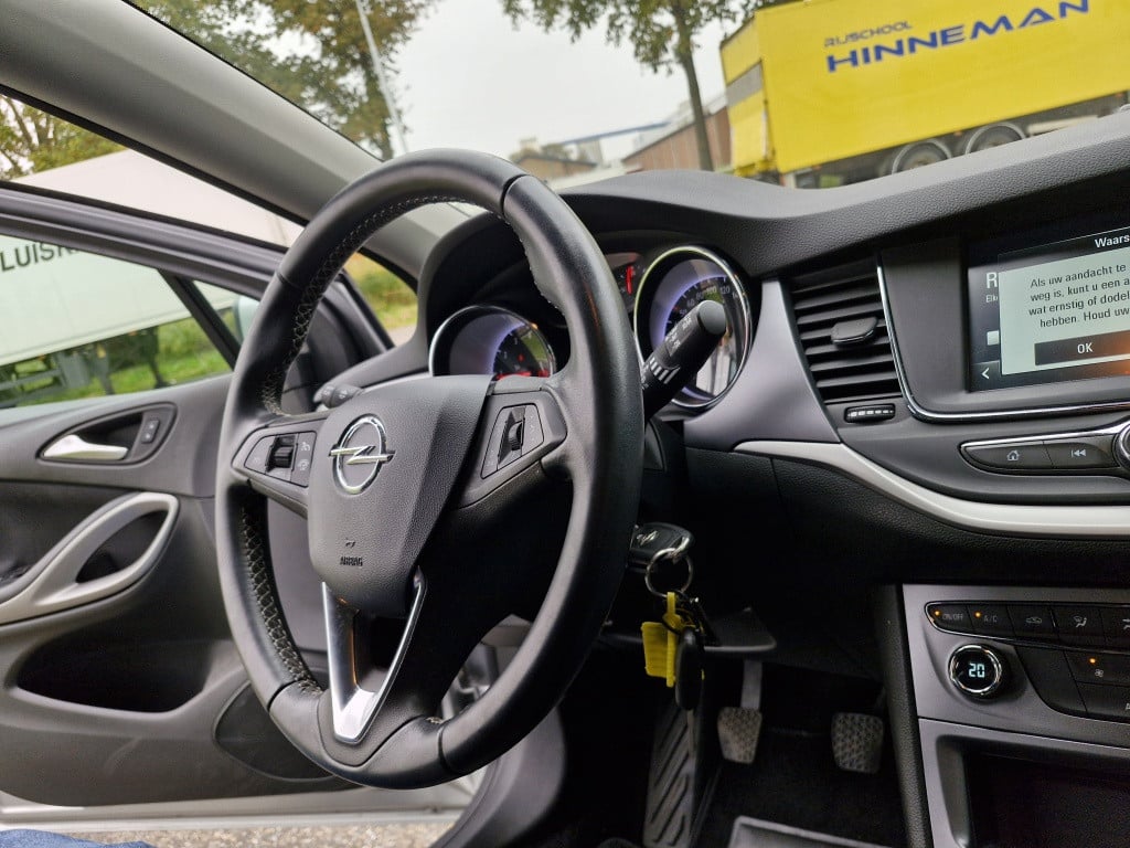 Opel Astra 1.2 edition