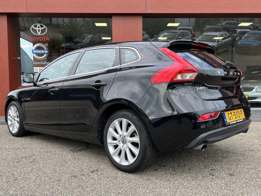 Volvo V40 2.0 t3 momentum | cruise | lmv 17'' | navi