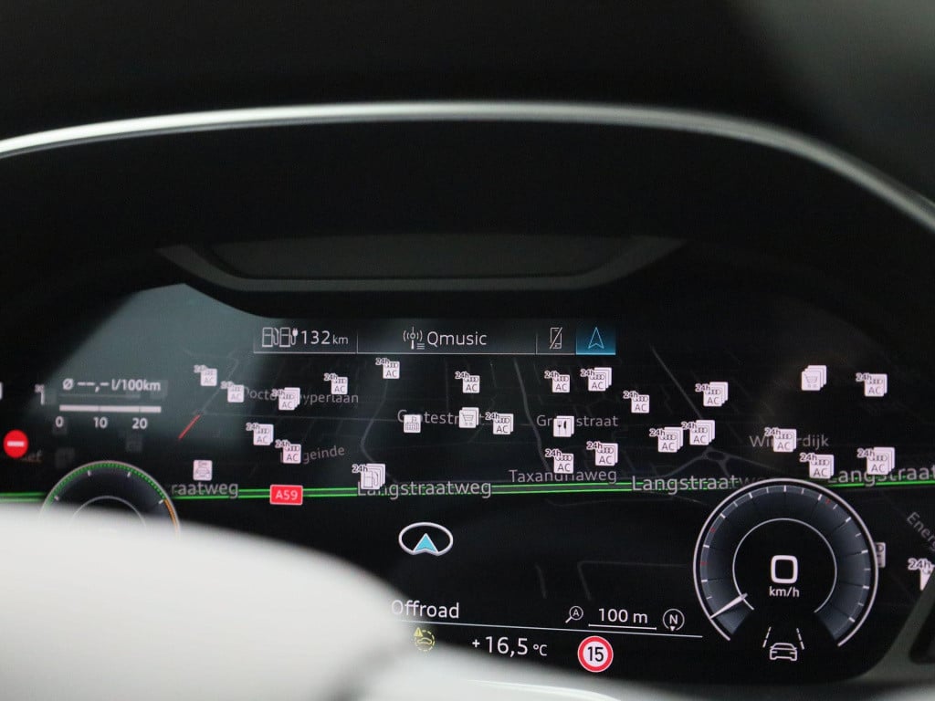 Audi Q3 45 tfsi e s tronic | automaat | lmv | parkeer sensoren | virtual co