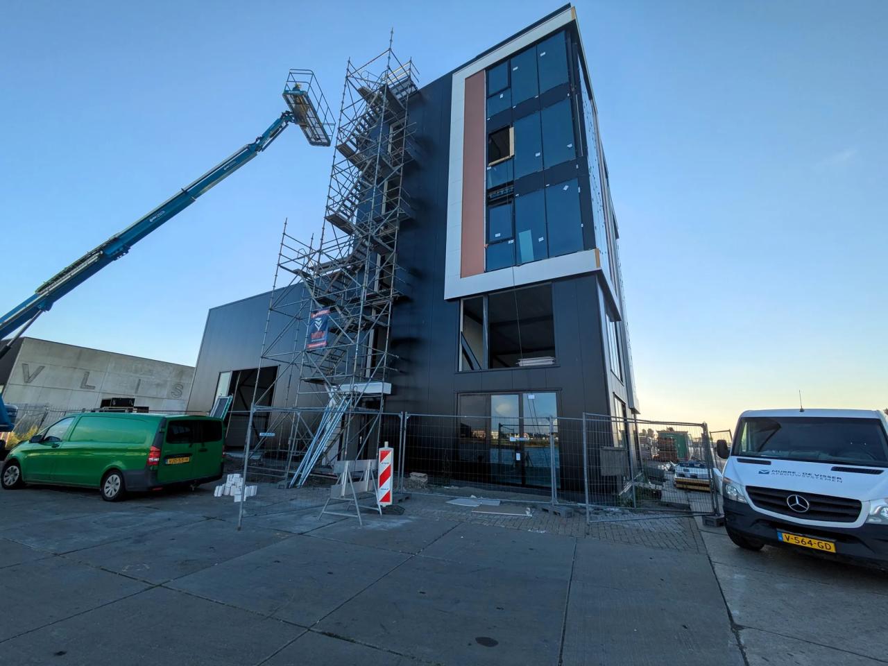 Te huur: nieuwe kantoorruimte (20m²+) aan het water Visserijkade Vlissingen