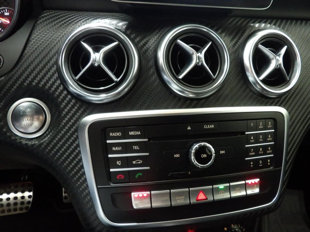 Mercedes-Benz A-Klasse a180 122pk 7g-dct business solution amg