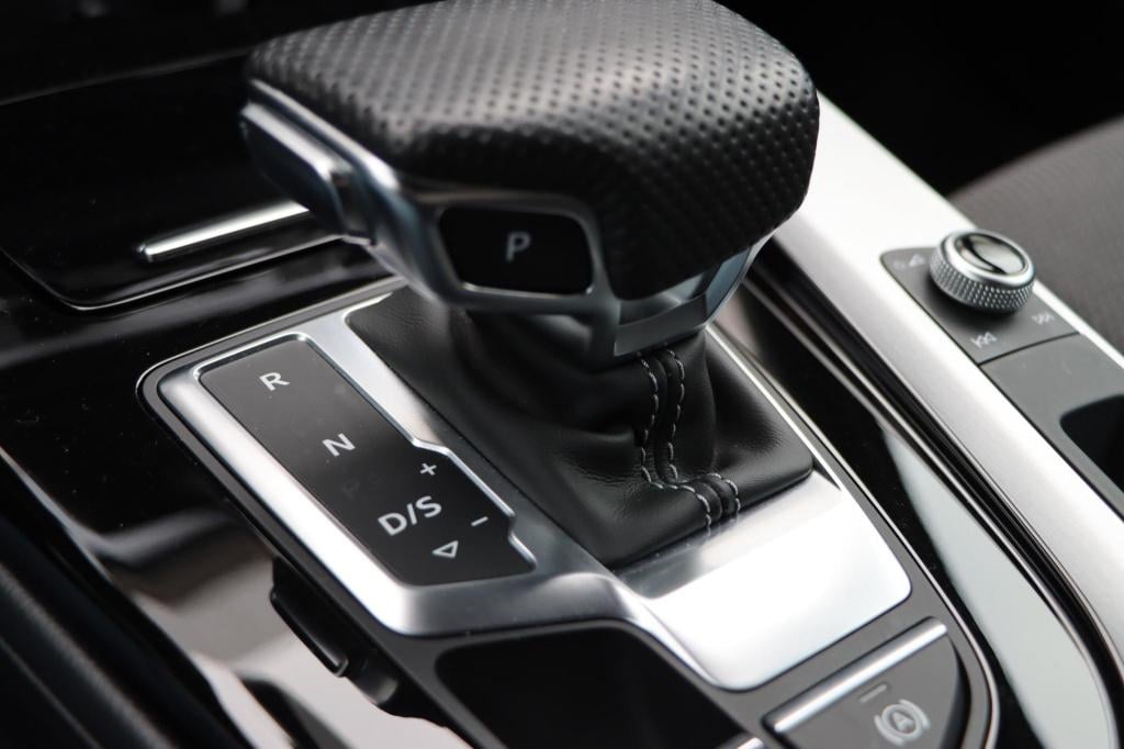 Audi A4 avant 40 tfsi launch edition sport