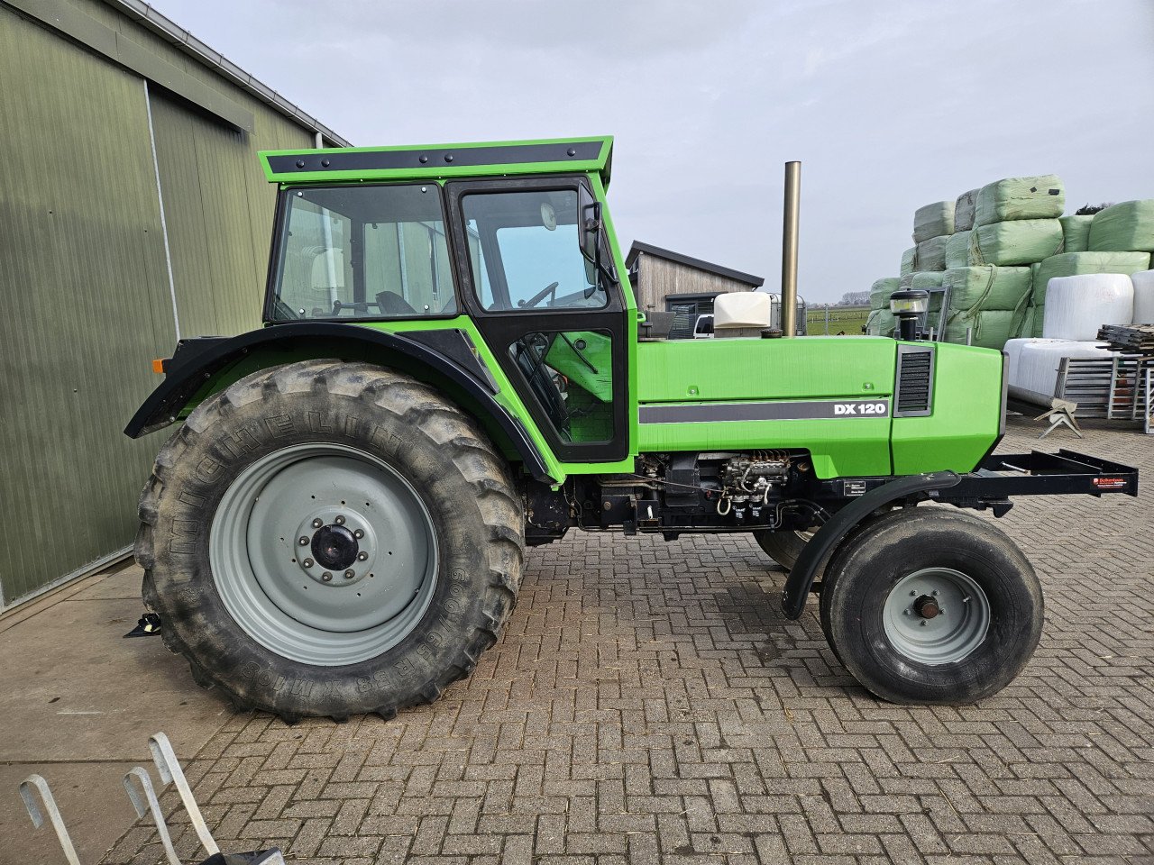 Deutz dx 120