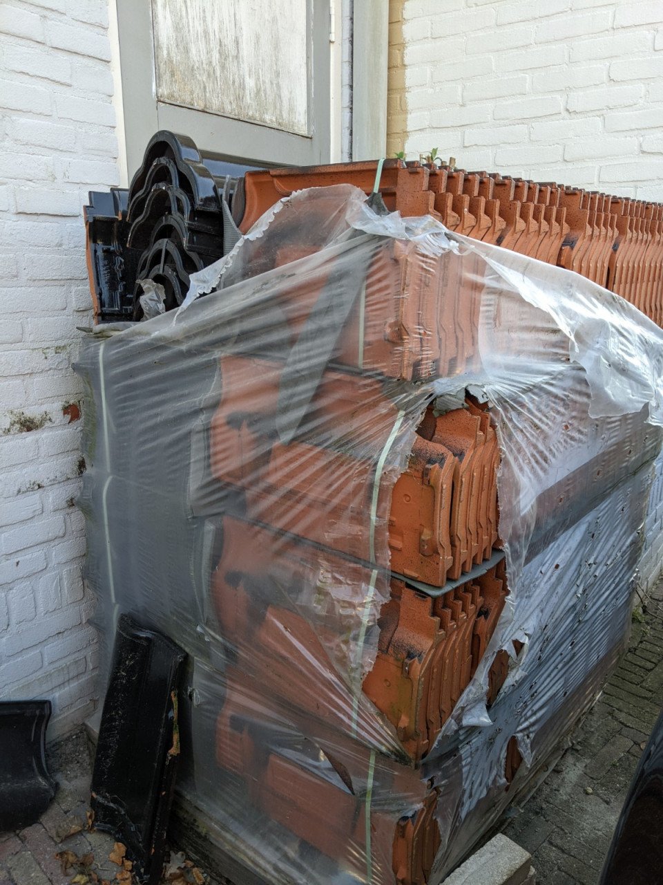 Partij zwarte dakpannen Nieuw!