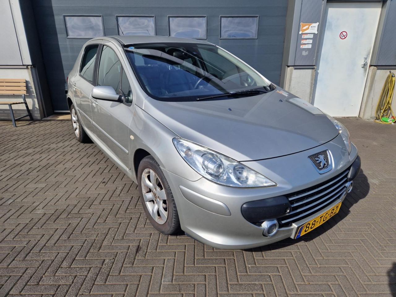 TE KOOP PEUGEOT 307 1.6 16V GRIFFE 999,- EURO INCLUSIEF EEN VOL JAAR APK