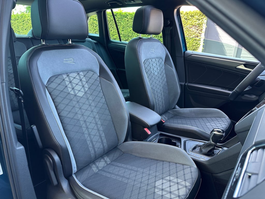 Volkswagen Tiguan 1.5 tsi 150pk dsg r-line | trekhaak | panoramadak | led |