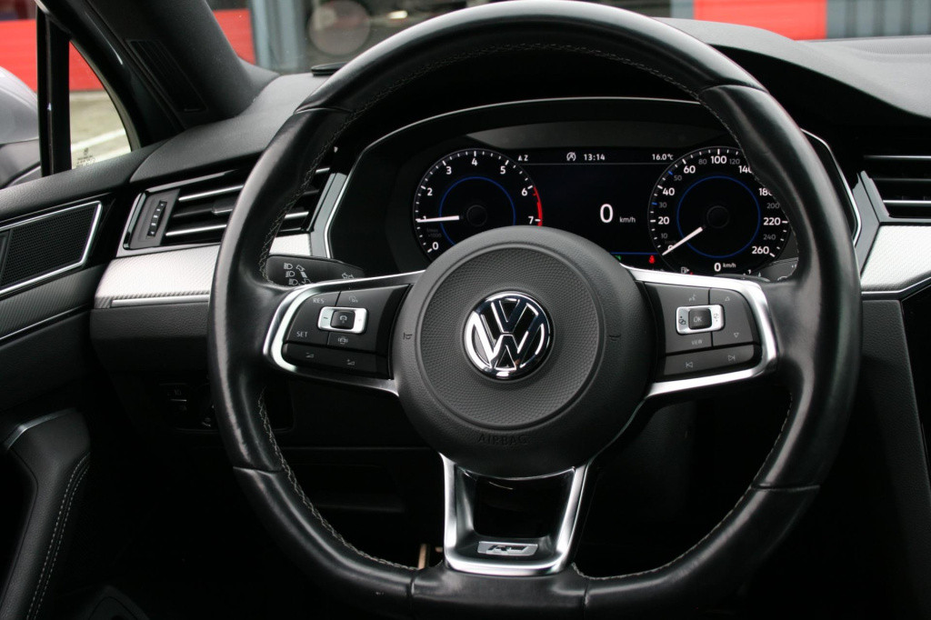 Volkswagen Passat variant 1.5 tsi highline business r