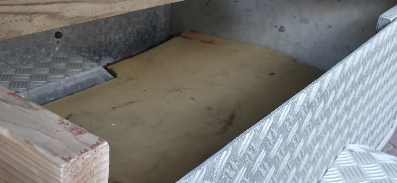 Aluminium boot met trailer en buitenboordmotor