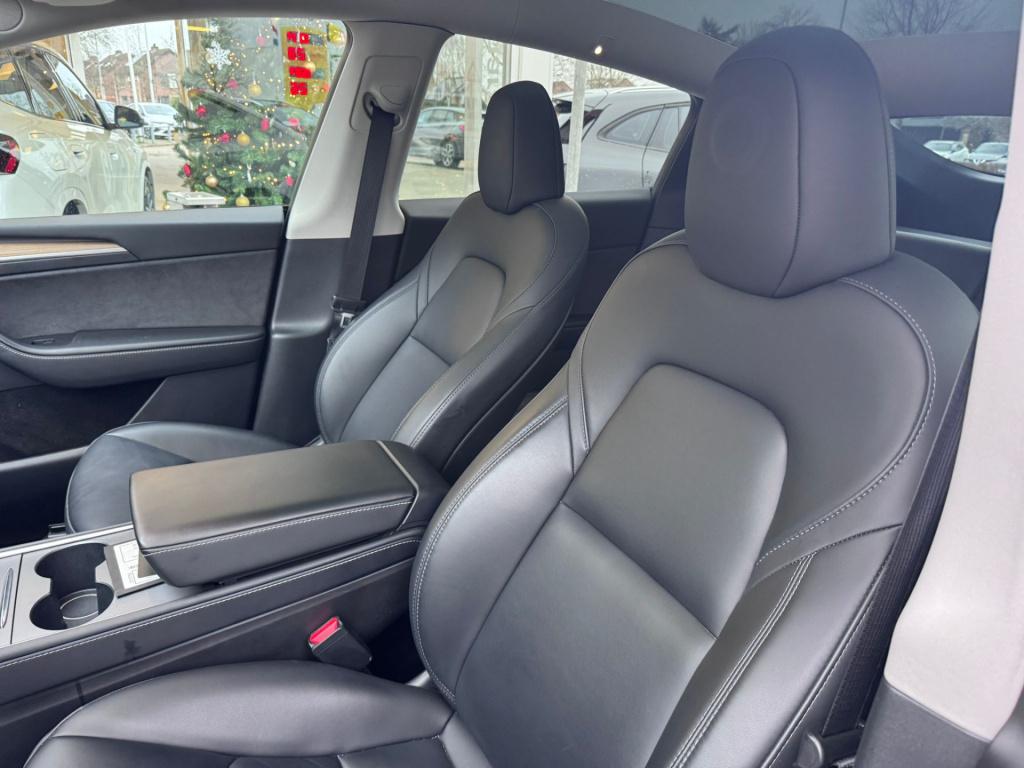 Tesla Model Y long range awd 75 kwh