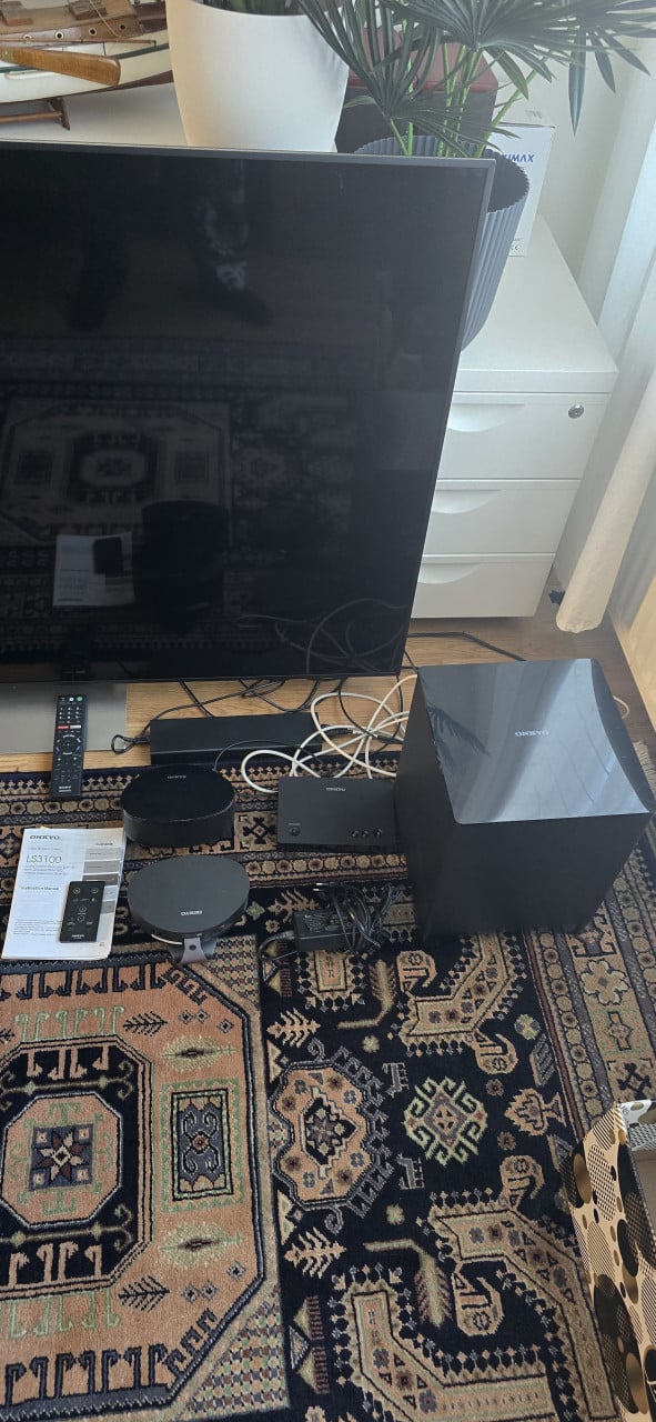 SONY BRAVIA 4K 65 INCH KD-65XE9005 + INCL SOUND SYSTEEM +WIRELESS SUBWOOFER