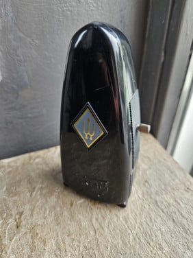 Leuk zwart vintage Metronoom /Taktell van het duitse merk Wittner...